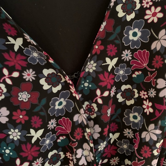 Express Floral Dress - Picture 2 of 4